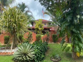 A Famosa Luxury Villa